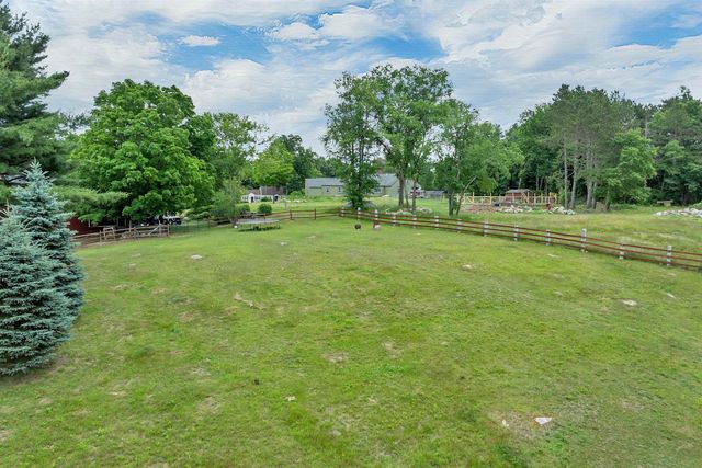 64 N Amherst Road, Bedford, NH 03110