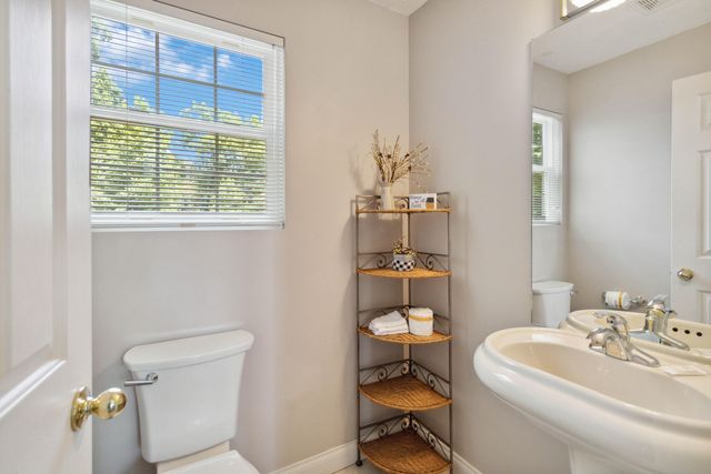 31 Sky View Lane, Burnside, KY 42519