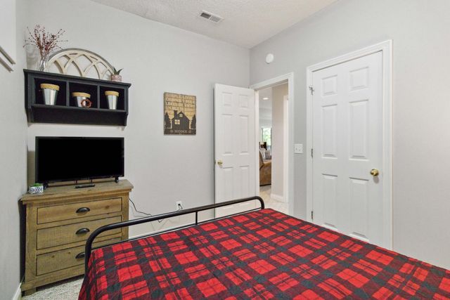 31 Sky View Lane, Burnside, KY 42519