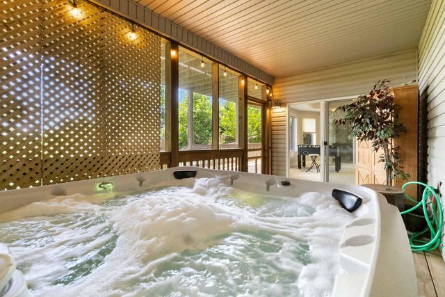 31 Sky View Lane, Burnside, KY 42519