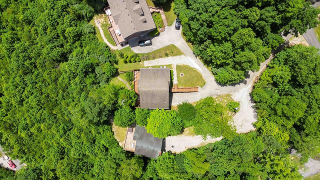 31 Sky View Lane, Burnside, KY 42519