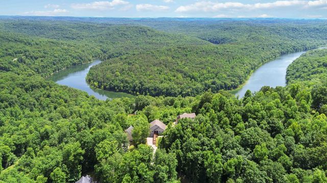 31 Sky View Lane, Burnside, KY 42519