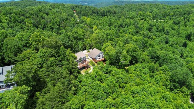 31 Sky View Lane, Burnside, KY 42519