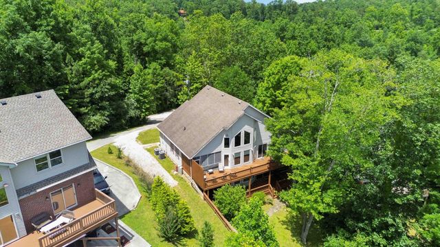 31 Sky View Lane, Burnside, KY 42519