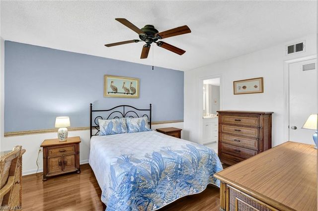 4251 27th CT SW 204, Naples, FL 34116