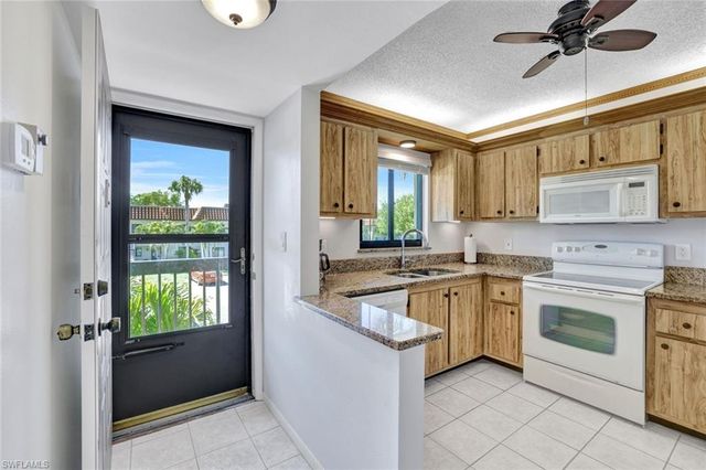 4251 27th CT SW 204, Naples, FL 34116