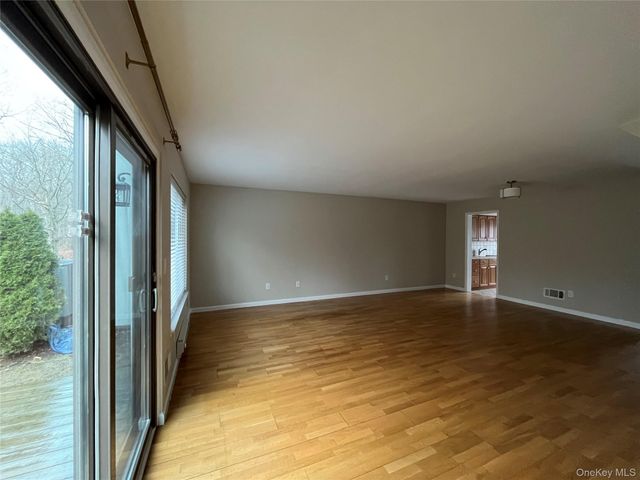 11 Wildwood Road 12, Katonah, NY 10536