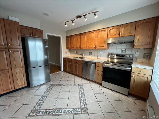 11 Wildwood Road 12, Katonah, NY 10536