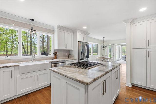 19 Hunting Ridge Rd, Manakin Sabot, VA 23103