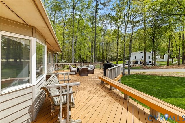 19 Hunting Ridge Rd, Manakin Sabot, VA 23103