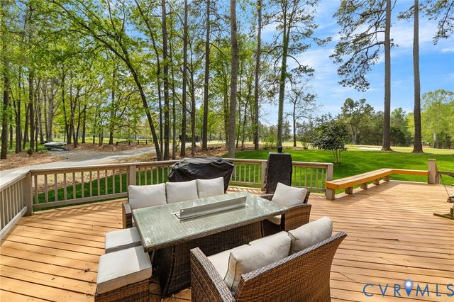 19 Hunting Ridge Rd, Manakin Sabot, VA 23103
