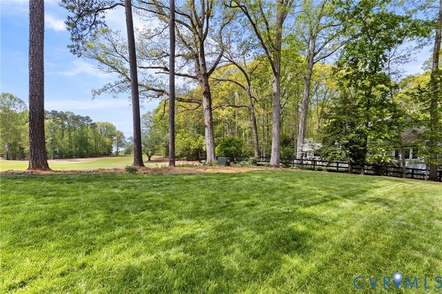 19 Hunting Ridge Rd, Manakin Sabot, VA 23103