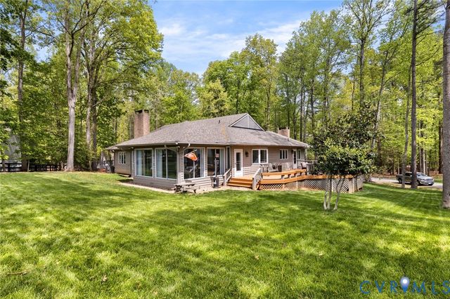 19 Hunting Ridge Rd, Manakin Sabot, VA 23103