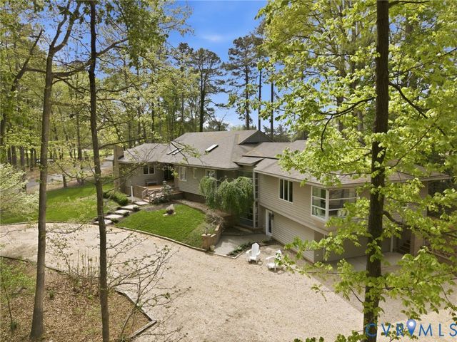 19 Hunting Ridge Rd, Manakin Sabot, VA 23103
