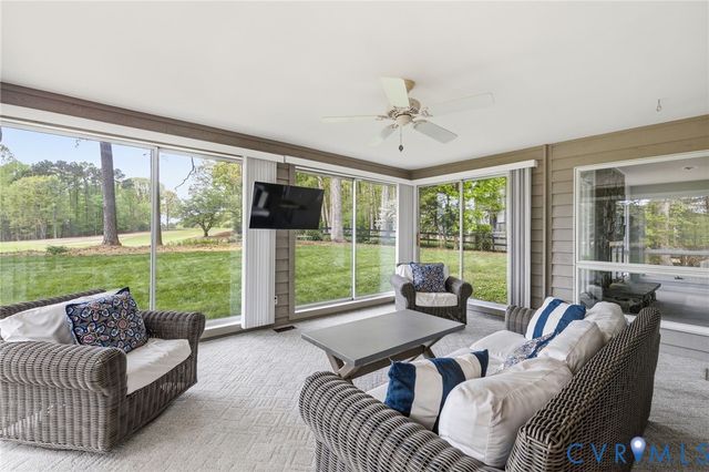 19 Hunting Ridge Rd, Manakin Sabot, VA 23103