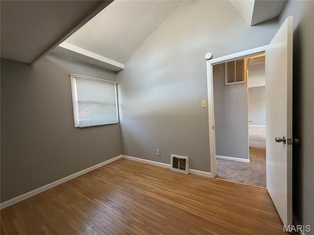 10339 Ross Circle, St Louis, MO 63137