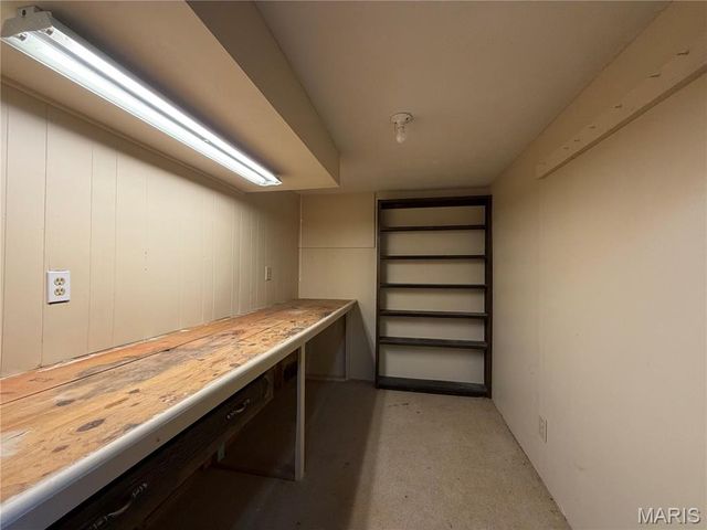 10339 Ross Circle, St Louis, MO 63137