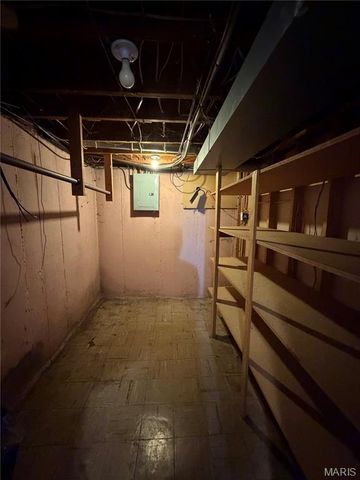 10339 Ross Circle, St Louis, MO 63137