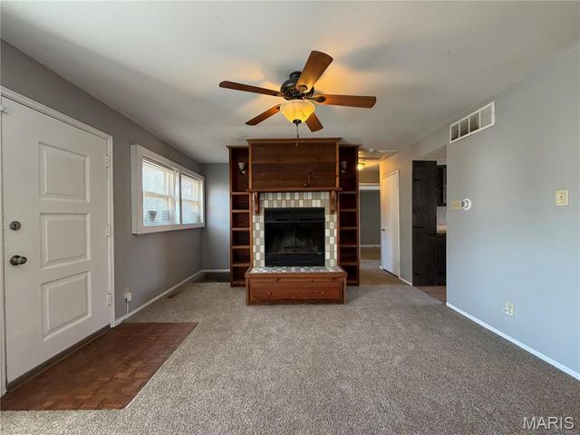 10339 Ross Circle, St Louis, MO 63137