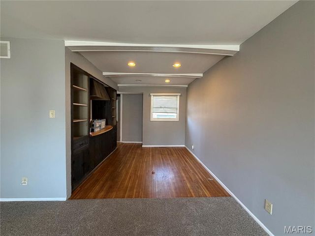 10339 Ross Circle, St Louis, MO 63137