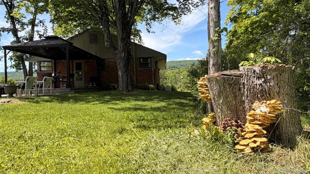 91 Mountain Rest Road, New Paltz, NY 12561