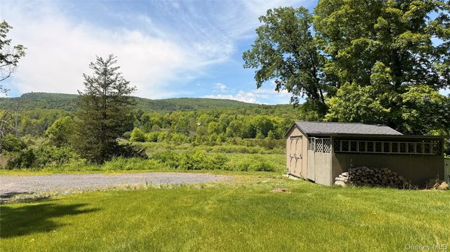 91 Mountain Rest Road, New Paltz, NY 12561