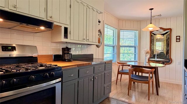 91 Mountain Rest Road, New Paltz, NY 12561