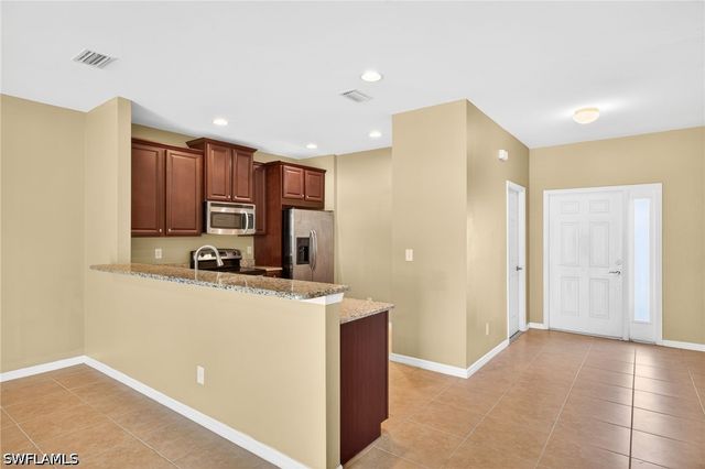 3806 Clearbrook LN, Fort Myers, FL 33966