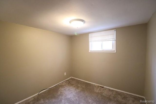 3809 State Road, Fort Gratiot, MI 48059