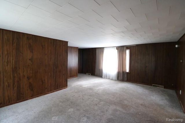 3809 State Road, Fort Gratiot, MI 48059