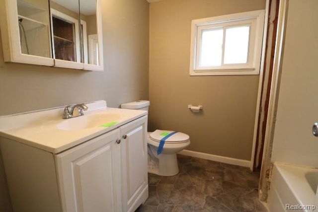 3809 State Road, Fort Gratiot, MI 48059