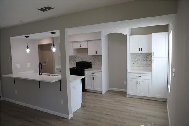 1321 Surrey Lane SW, Marietta, GA 30008