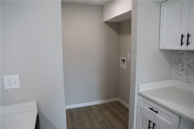 1321 Surrey Lane SW, Marietta, GA 30008