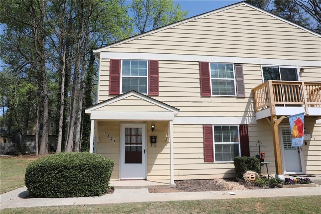 1321 Surrey Lane SW, Marietta, GA 30008
