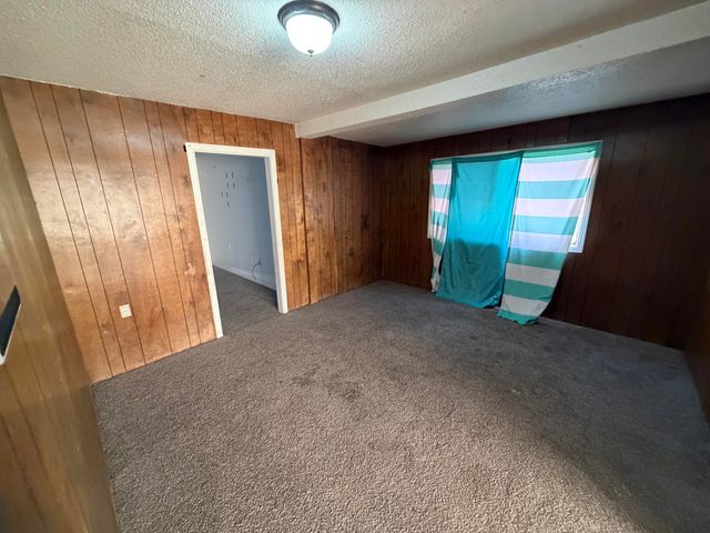 1705 W 16th Street, Plainview, TX 79072