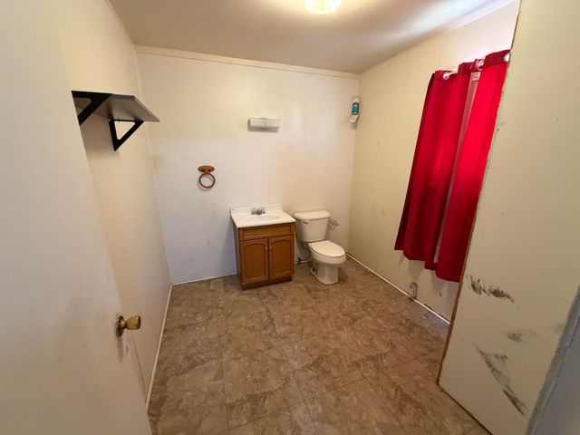 1705 W 16th Street, Plainview, TX 79072