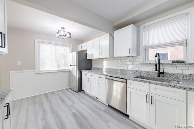 9255 Hubert Avenue, Allen Park, MI 48101