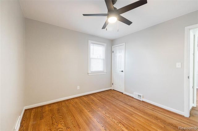 9255 Hubert Avenue, Allen Park, MI 48101