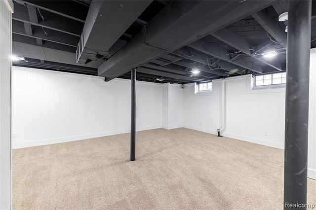 9255 Hubert Avenue, Allen Park, MI 48101