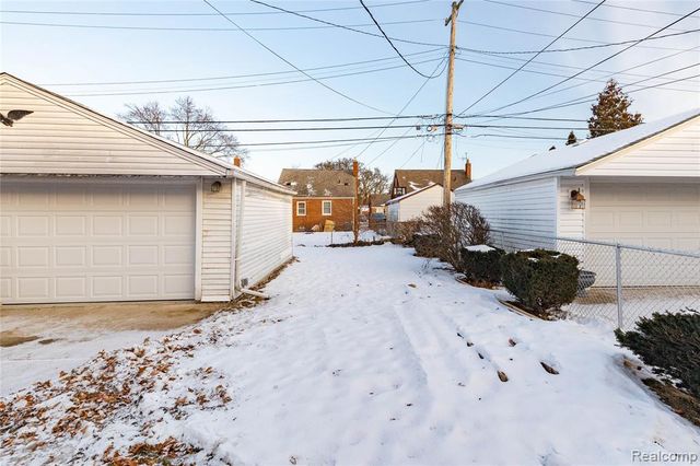 9255 Hubert Avenue, Allen Park, MI 48101