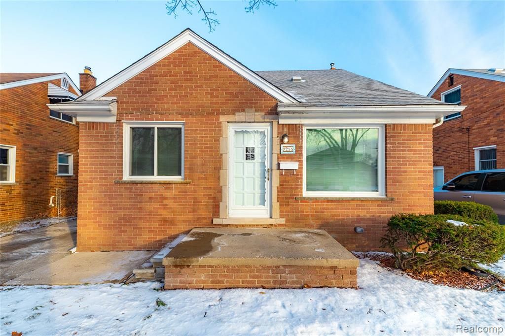 9255 Hubert Avenue, Allen Park, MI 48101