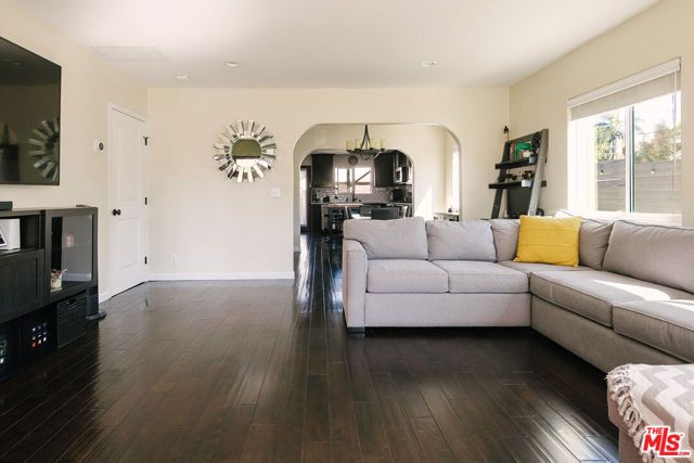 338 N Lima Street, Burbank, CA 91505