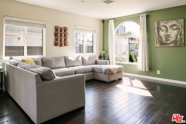 338 N Lima Street, Burbank, CA 91505