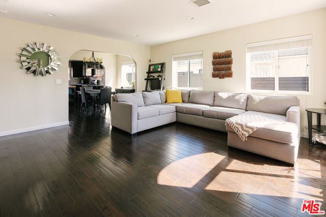 338 N Lima Street, Burbank, CA 91505