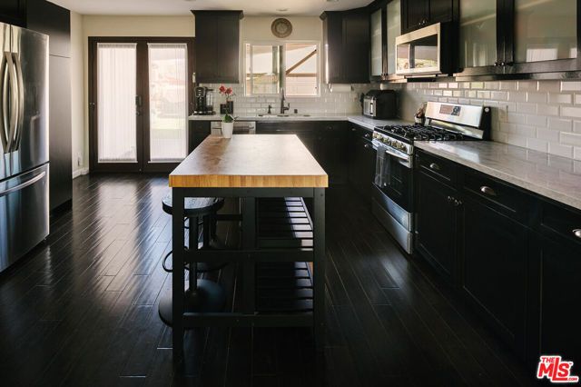 338 N Lima Street, Burbank, CA 91505