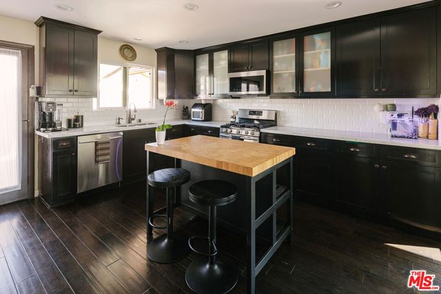 338 N Lima Street, Burbank, CA 91505