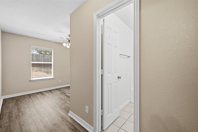 3116 S Cherry Lane, Fort Worth, TX 76116