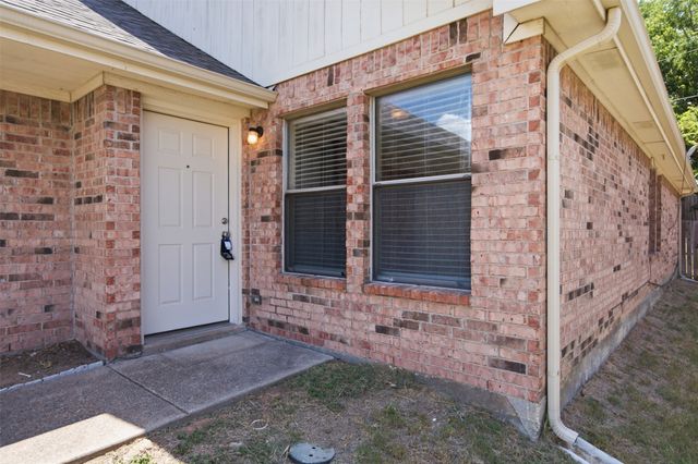 3116 S Cherry Lane, Fort Worth, TX 76116