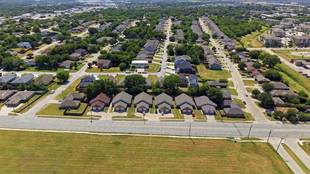 3116 S Cherry Lane, Fort Worth, TX 76116