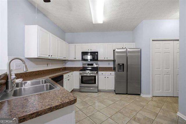 3732 Villa Springs Circle, Powder Springs, GA 30127